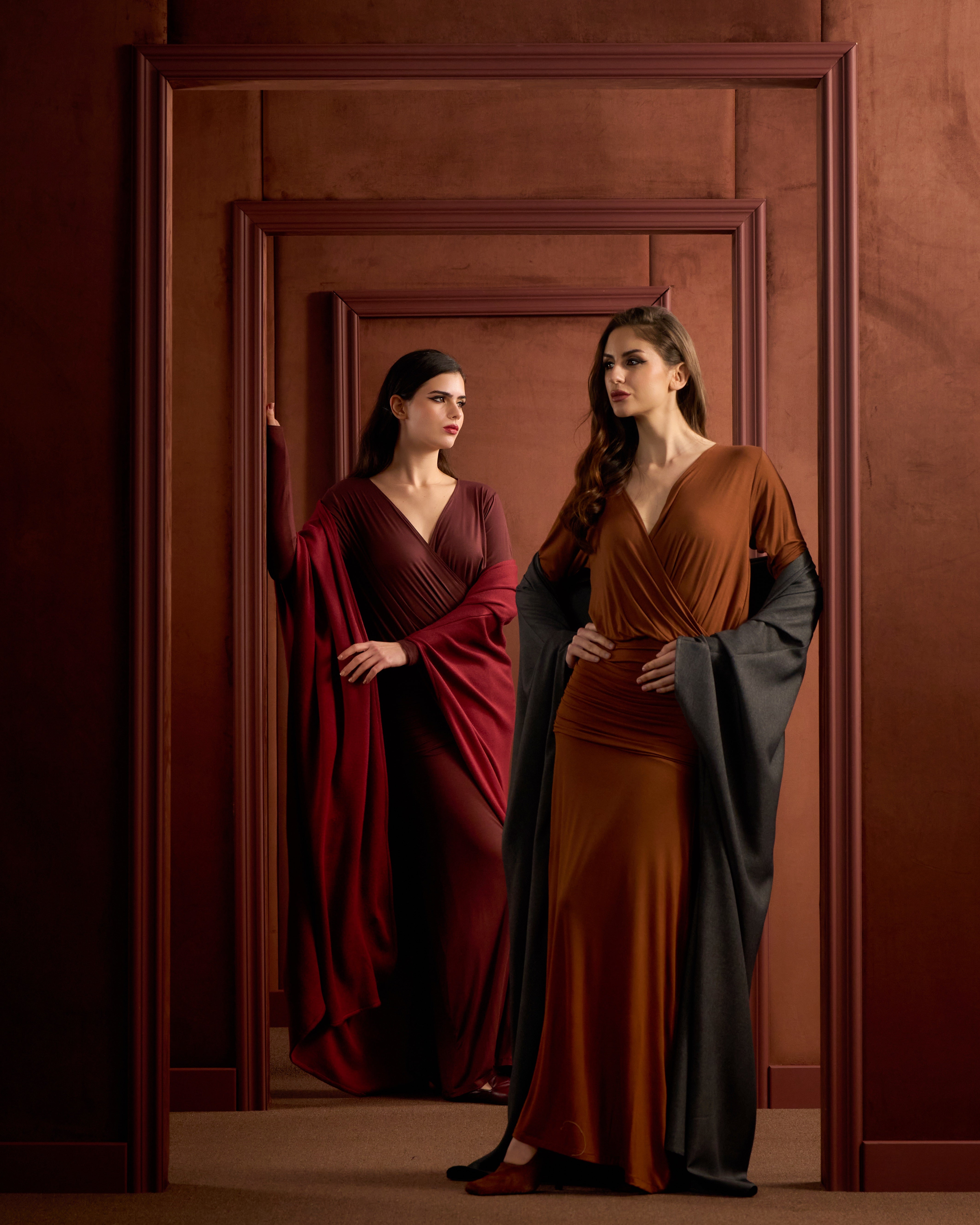 The Grecian Set-Brown
