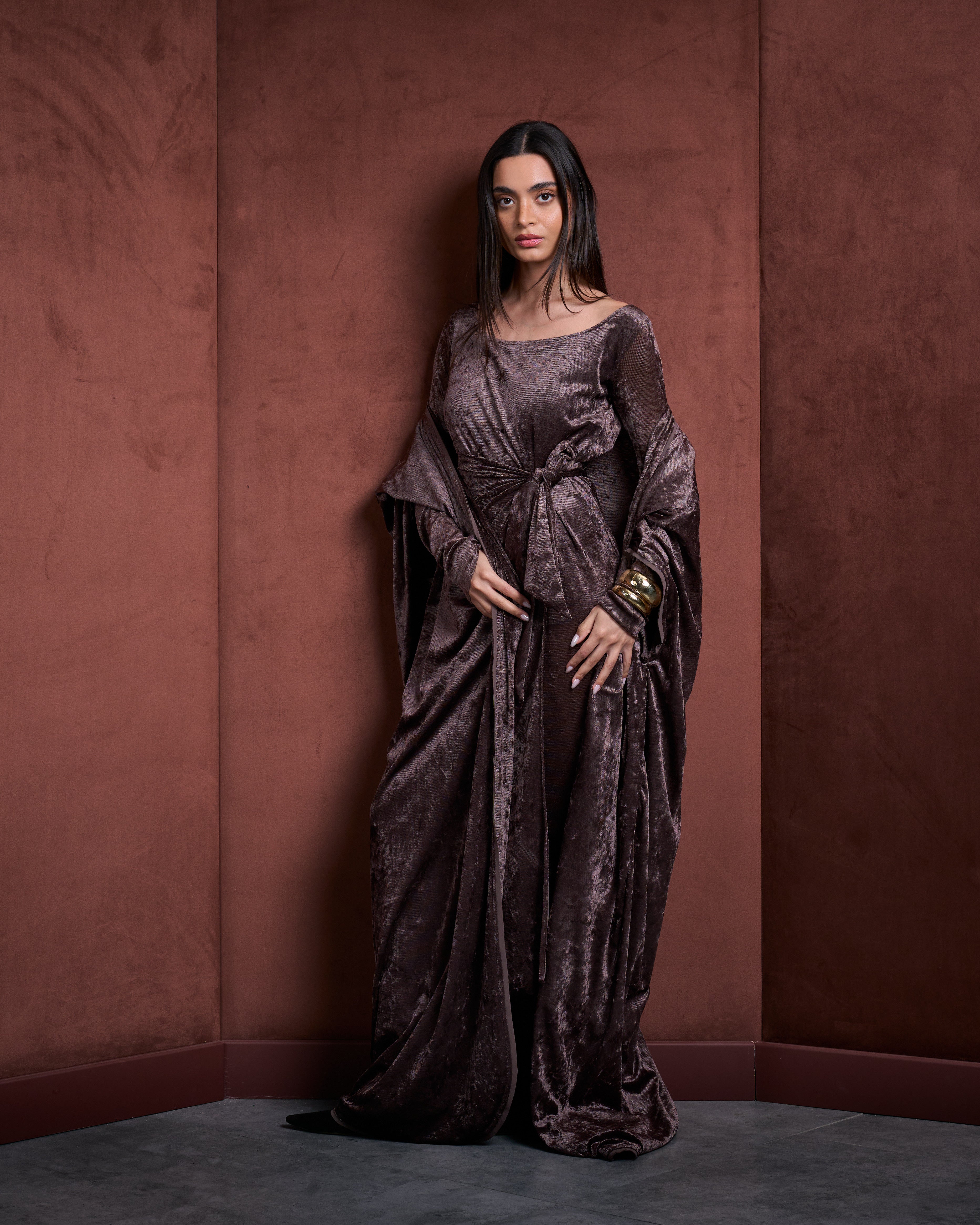 Vala Bisht Velvet Set-Brown