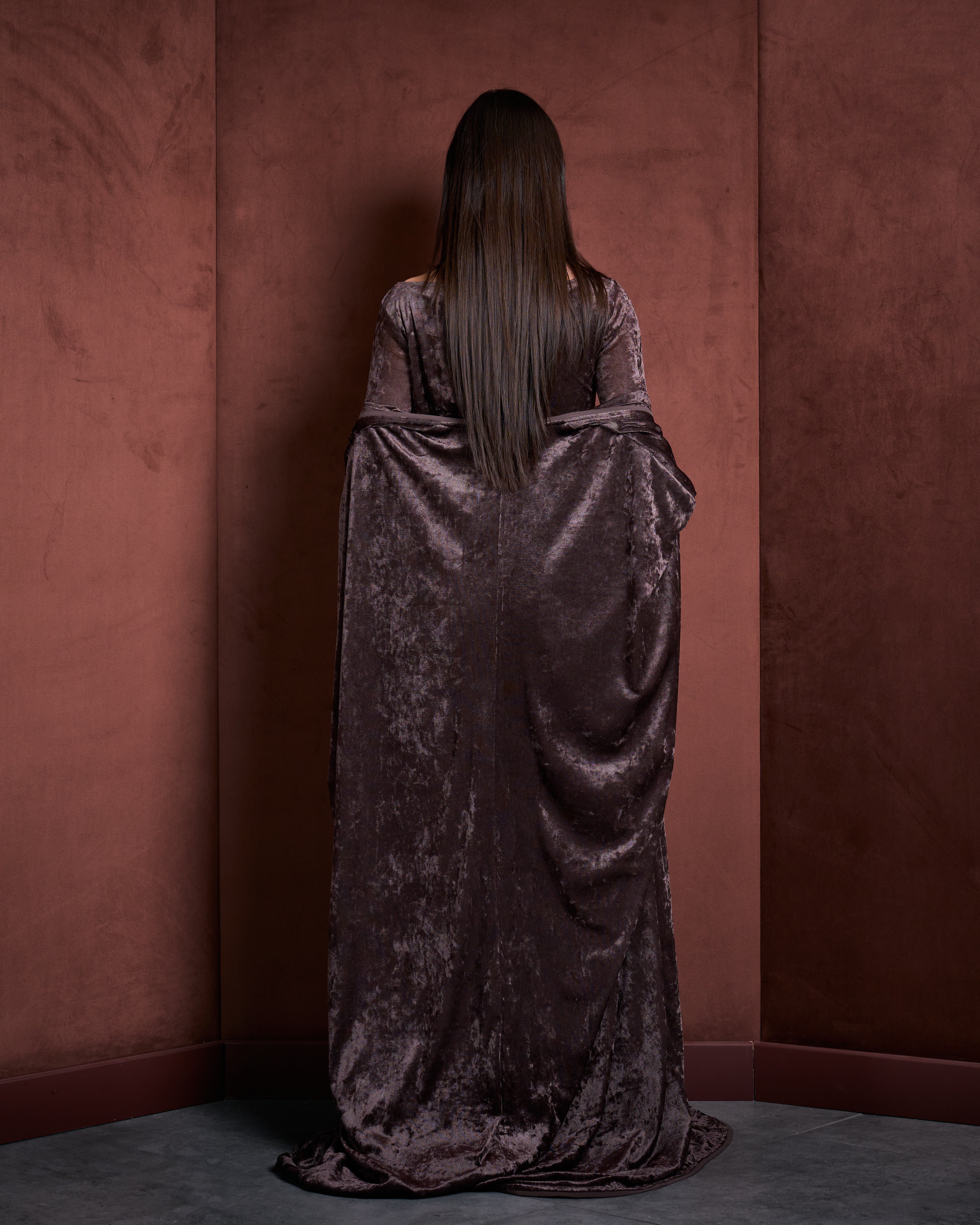 Vala Bisht Velvet Set-Brown