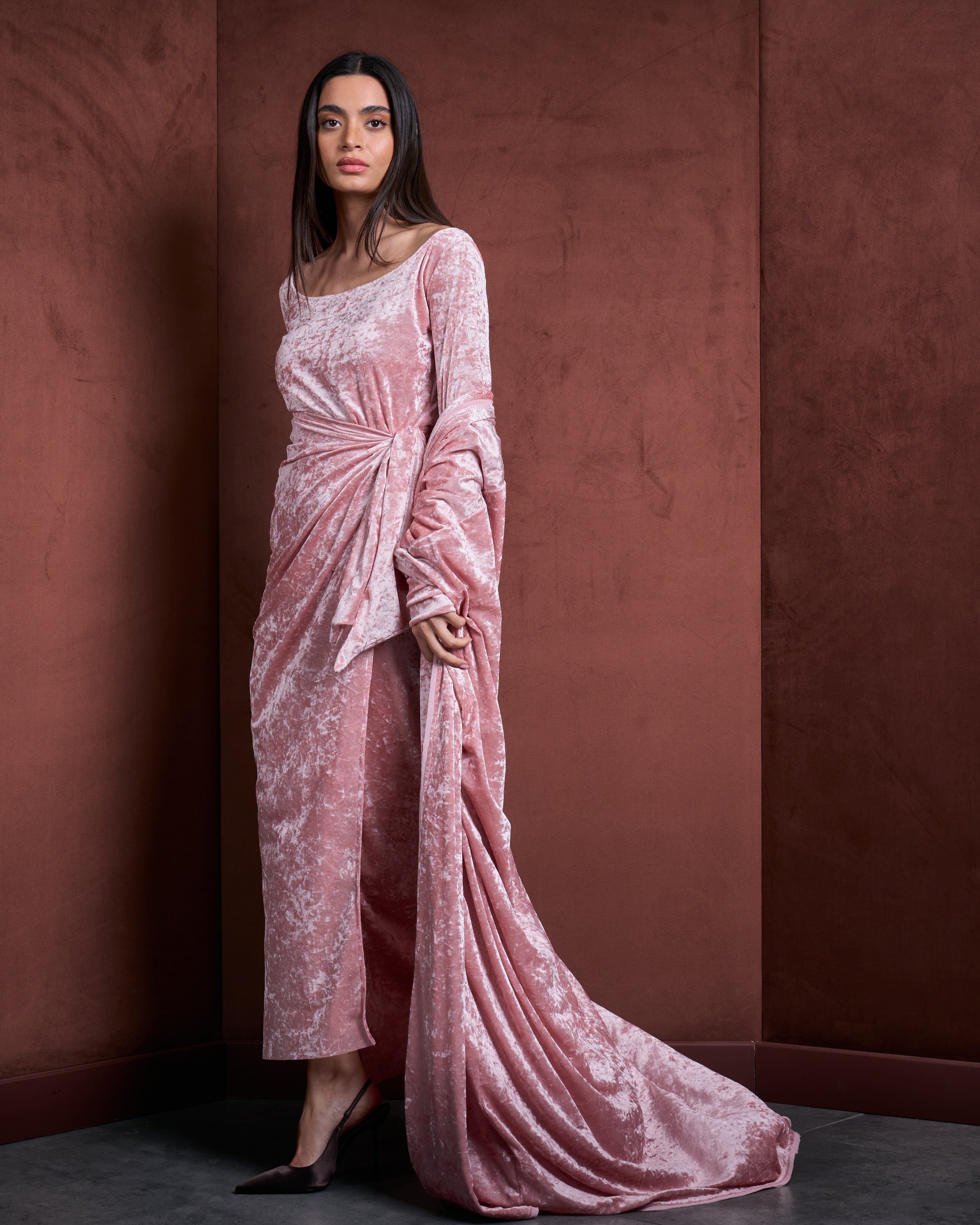 Vala Bisht Velvet Set-Pink