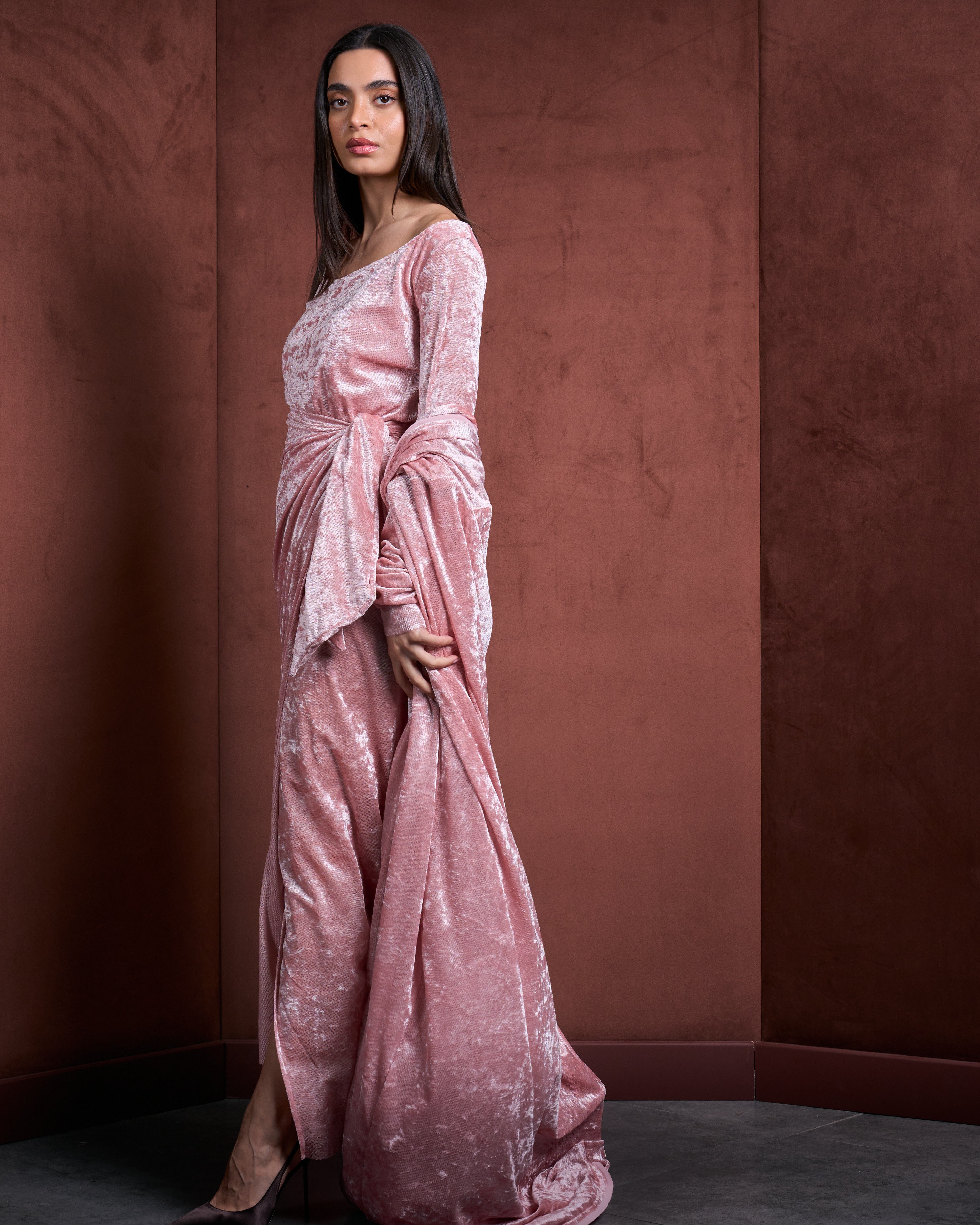 Vala Bisht Velvet Set-Pink